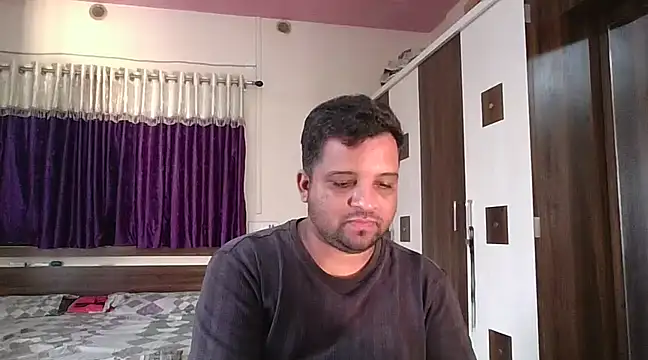 Snapshot of dhruv_love chatting on 02-17-25, 11:44 dhruv love online show from 02-17-25, 11:44