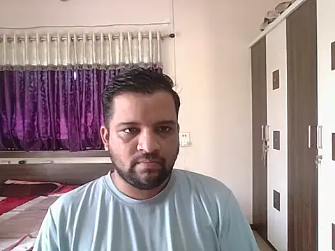 Snapshot of dhruv_love chatting on 09-19-25, 04:05 dhruv love online show from 09-19-25, 04:05