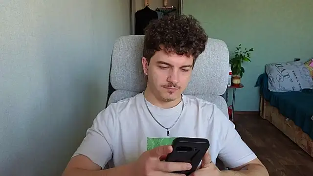 Remy Miles online show from 04-03-26, 04:30