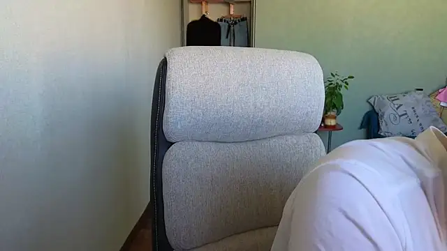 Remy Miles online show from 03-29-26, 06:15