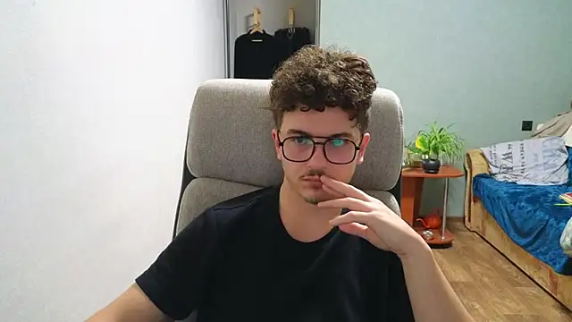 Remy Miles online show from 11-13-25, 04:11