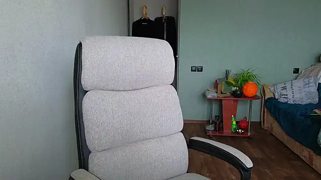 Remy Miles online show from 11-17-25, 09:35