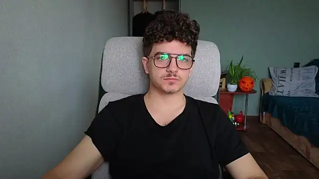 Remy Miles online show from 11-24-25, 09:09