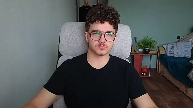 Remy Miles online show from 11-12-25, 07:56