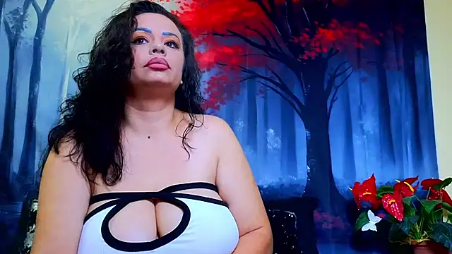 ElizabethEven online show from 11-12-25, 09:07