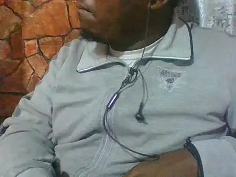 Snapshot of honeyswit chatting on 02-16-26, 07:56 honeyswit online show from 02-16-26, 07:56