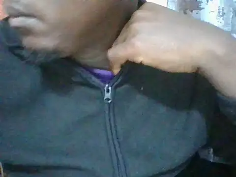 Snapshot of honeyswit chatting on 02-22-26, 08:43 honeyswit online show from 02-22-26, 08:43