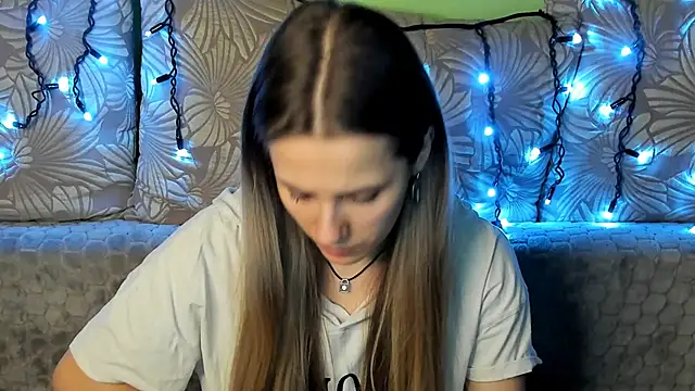 Snapshot of MaggieCake chatting on 01-17-25, 01:36 MaggieCake online show from 01-17-25, 01:36