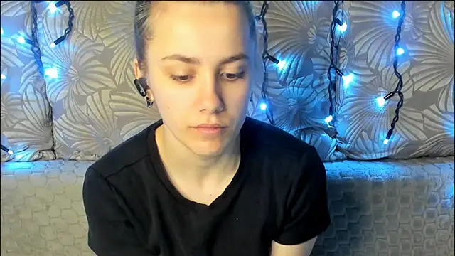 MaggieCake online show from 04-14-26, 04:50