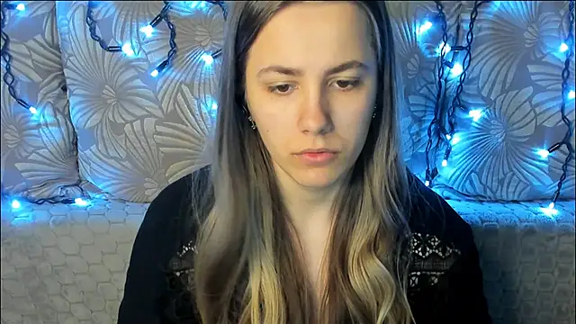 MaggieCake online show from 05-03-26, 02:38