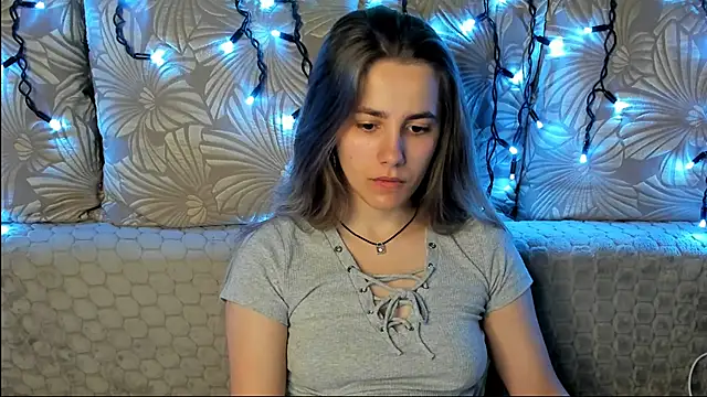 MaggieCake online show from 06-11-26, 01:49