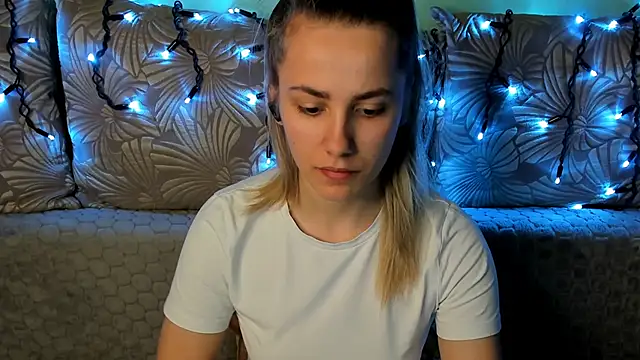 MaggieCake online show from 01-11-26, 01:45