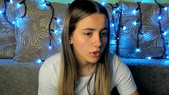 MaggieCake online show from 10-26-25, 12:33