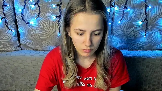 MaggieCake online show from 12-21-25, 06:04