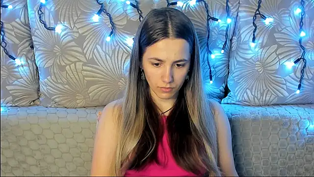 MaggieCake online show from 06-01-26, 03:07