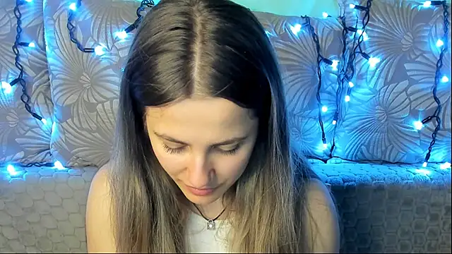 MaggieCake online show from 05-08-26, 02:26