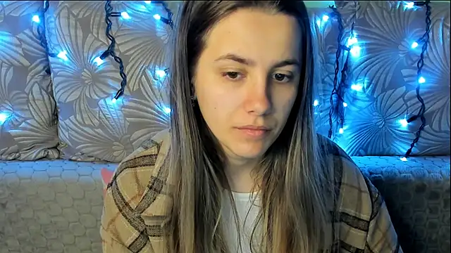 MaggieCake online show from 04-12-26, 04:05