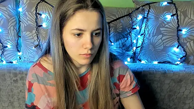 Snapshot of MaggieCake chatting on 02-22-25, 04:51 MaggieCake online show from 02-22-25, 04:51
