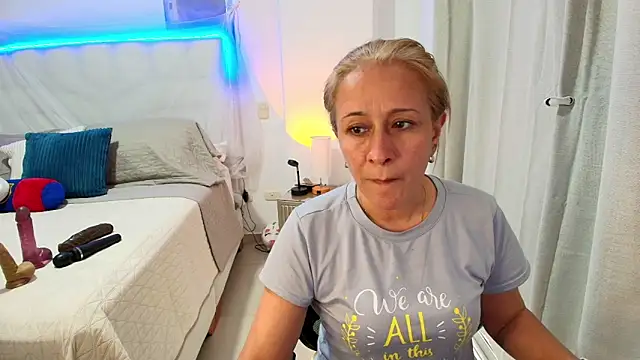 Naty Stone online show from 06-09-26, 09:27