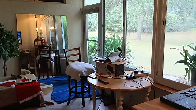 eliberator1777 online show from 12-17-25, 05:18