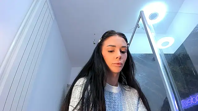 Snapshot of realhotfallingdevil chatting on 10-13-25, 08:49 realhotfallingdevil online show from 10-13-25, 08:49