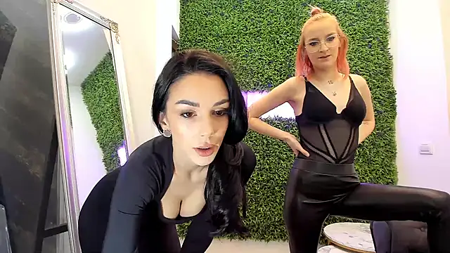 Snapshot of realhotfallingdevil chatting on 01-30-25, 05:30 realhotfallingdevil online show from 01-30-25, 05:30