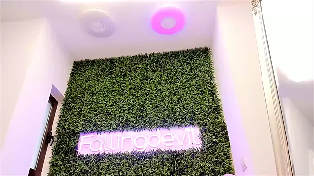 Snapshot of realhotfallingdevil chatting on 02-20-25, 12:47 realhotfallingdevil online show from 02-20-25, 12:47