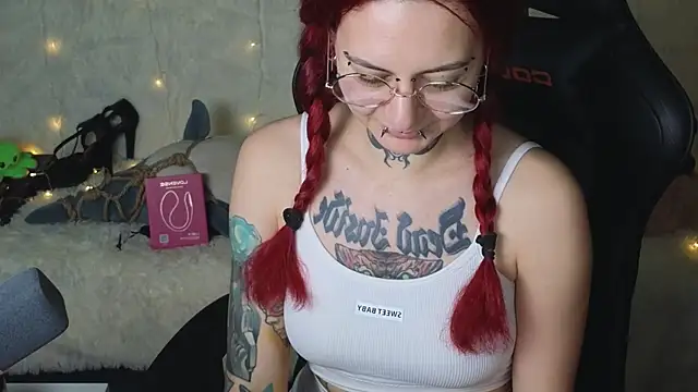 Ginger Stay online show from 10-15-25, 09:34