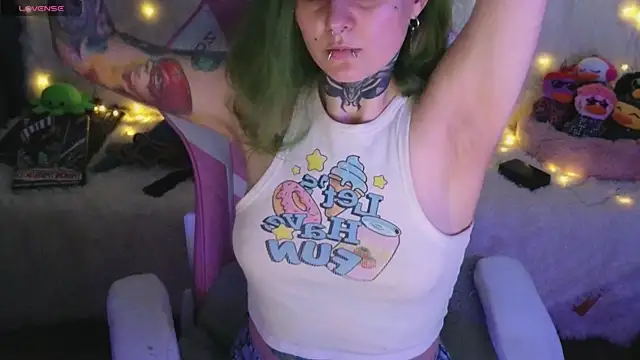 Ginger Stay online show from 05-04-26, 10:18