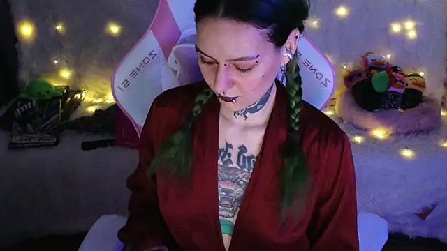 Ginger Stay online show from 04-15-26, 07:47