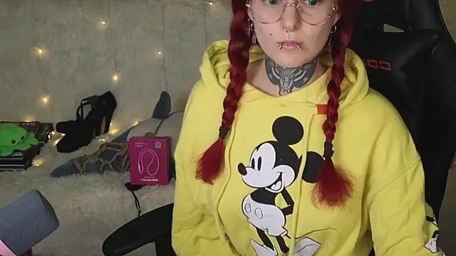 Ginger Stay online show from 10-30-25, 12:31