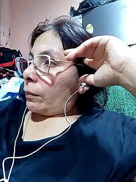 Snapshot of Anypink chatting on 01-14-25, 02:08 Anypink online show from 01-14-25, 02:08