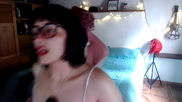 Snapshot of venus_666 chatting on 06-09-26, 08:32 venus 666 online show from 06-09-26, 08:32