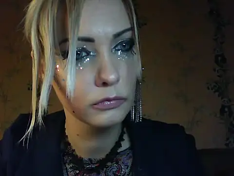 WildMissNiks online show from 04-09-26, 06:19