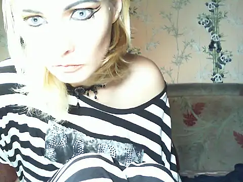 Snapshot of WildMissNiks chatting on 07-21-26, 06:37 WildMissNiks online show from 07-21-26, 06:37
