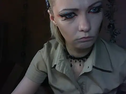 WildMissNiks online show from 05-13-26, 06:09
