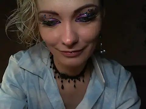 WildMissNiks online show from 05-25-26, 06:34