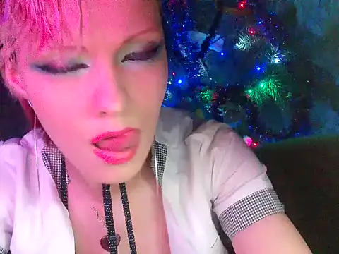 WildMissNiks online show from 12-24-24, 02:44