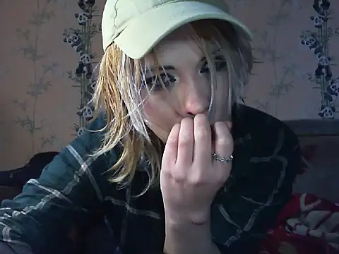WildMissNiks online show from 05-07-26, 07:12