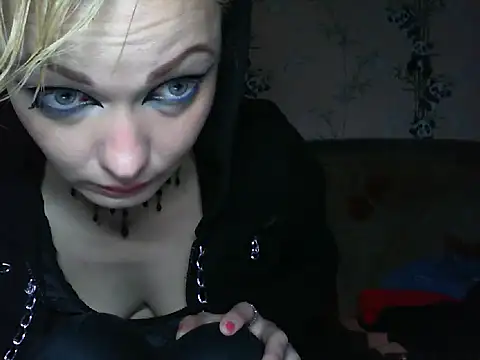 Snapshot of WildMissNiks chatting on 06-16-26, 06:57 WildMissNiks online show from 06-16-26, 06:57