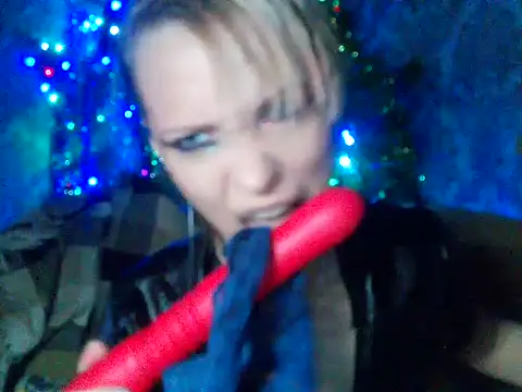 WildMissNiks online show from 12-28-24, 11:09