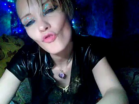 WildMissNiks online show from 12-28-24, 02:21