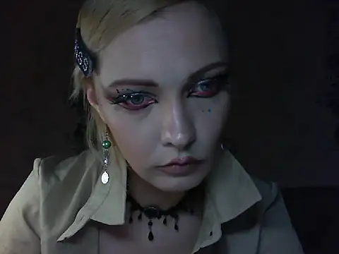 WildMissNiks online show from 05-21-26, 07:17