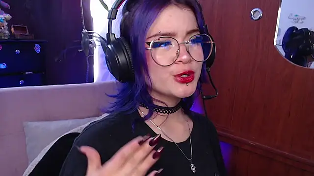 Snapshot of Raventh_ chatting on 10-09-25, 02:28 Raventh  online show from 10-09-25, 02:28