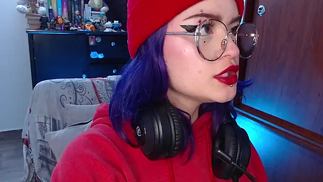 Snapshot of Raventh_ chatting on 10-20-25, 03:12 Raventh  online show from 10-20-25, 03:12