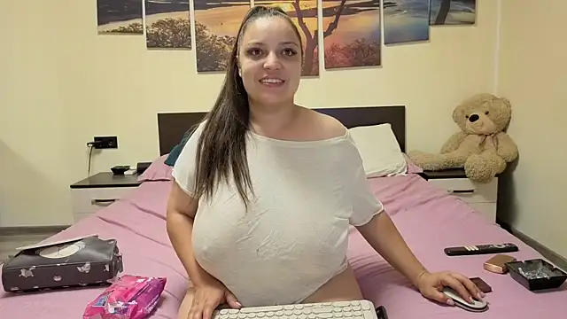adelline online show from 05-11-26, 08:39