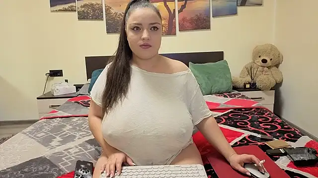 Snapshot of adelline chatting on 02-09-26, 09:35 adelline online show from 02-09-26, 09:35