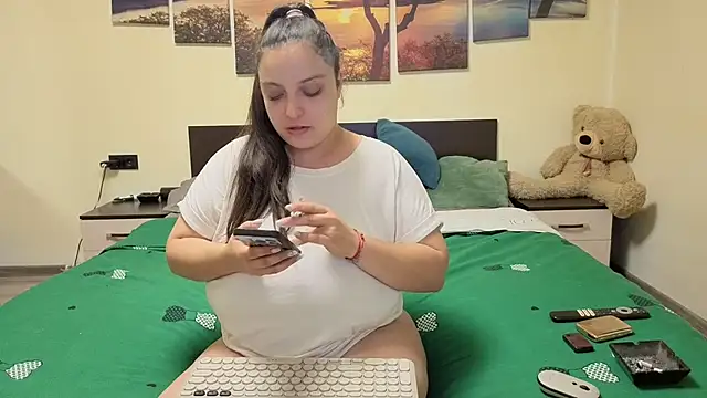 adelline online show from 04-02-26, 08:48