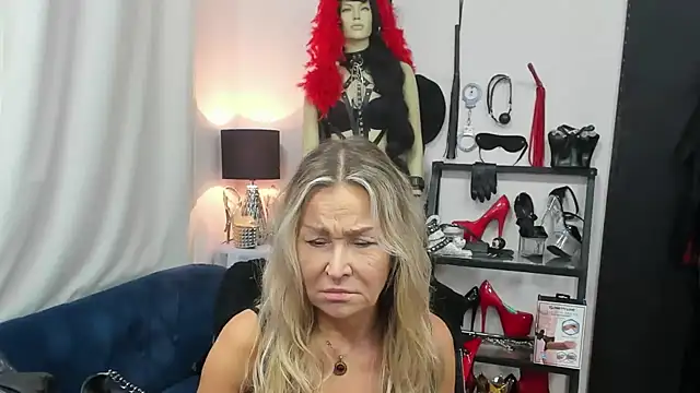 crystaLUX online show from 10-21-25, 04:12