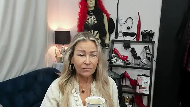 crystaLUX online show from 09-24-25, 04:08